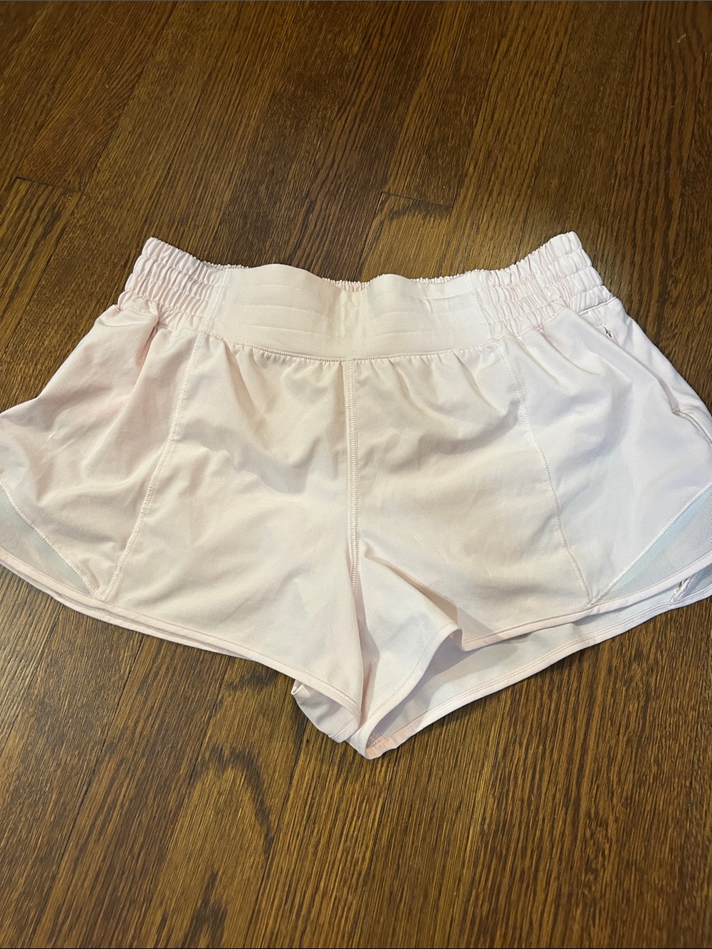 Women's lululemon hotty hot HR   2.5” Light Pink Athletic Shorts